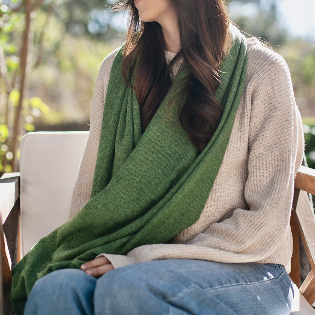 100% Premium Himalayan Goat Cashmere Unique Hand Knitted Unisex Scarf - Emerald