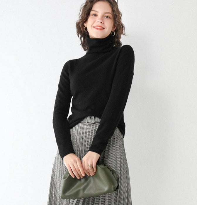 100 % Pure Wool High-Necked Sweater