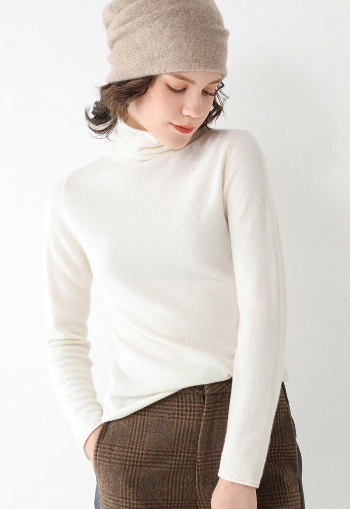 100 % Pure Wool High-Necked Sweater