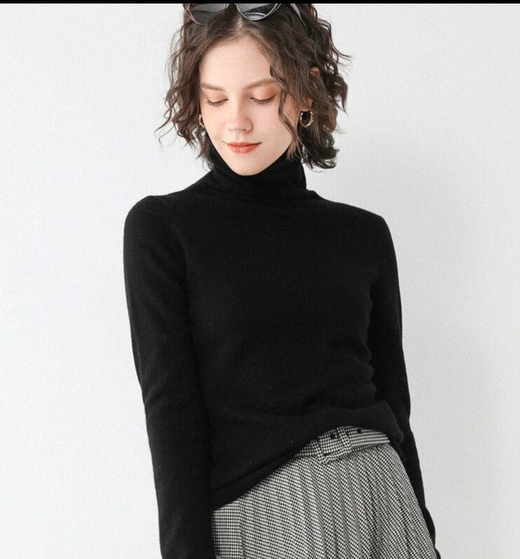 100 % Pure Wool High-Necked Sweater