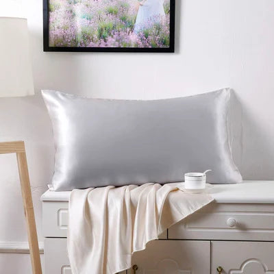 Pure mulberry silk silver pillowcase display